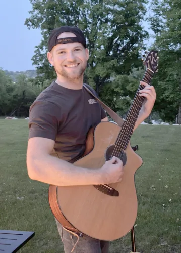 Leo G performs locally this weekend